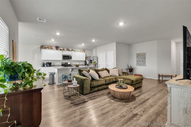 23317 E 114th Street S, Broken Arrow, OK 74014