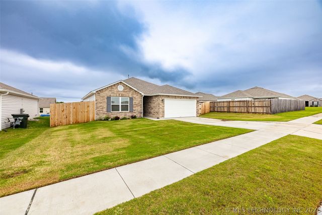 23317 E 114th Street S, Broken Arrow, OK 74014