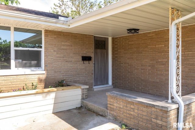 4030 N BROOKDALE Place, Peoria, IL 61614