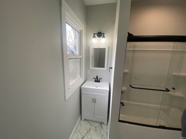 375 Main Street, Elberfeld, IN 47613