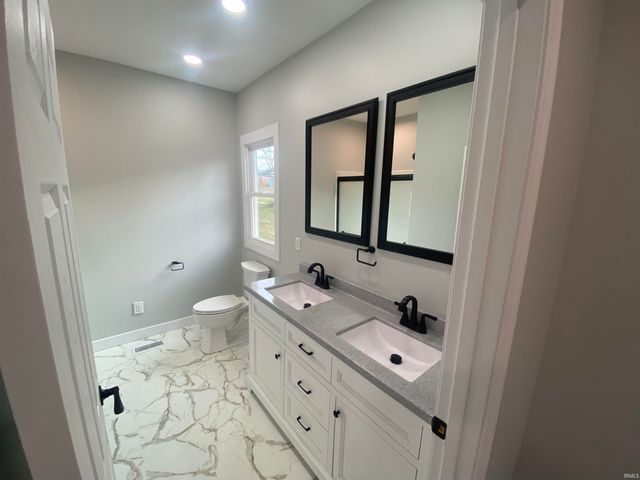 375 Main Street, Elberfeld, IN 47613