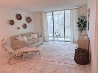 2650 NW 49th Avenue 327, Lauderdale Lakes, FL 33313