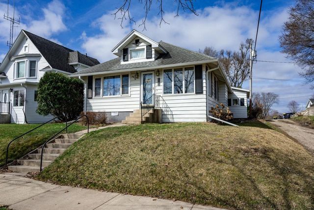 1113 Oak Avenue, Tomah, WI 54660