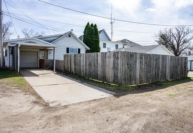 1113 Oak Avenue, Tomah, WI 54660