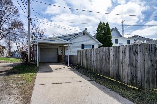 1113 Oak Avenue, Tomah, WI 54660