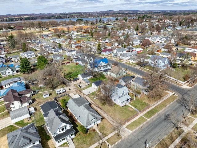 1113 Oak Avenue, Tomah, WI 54660