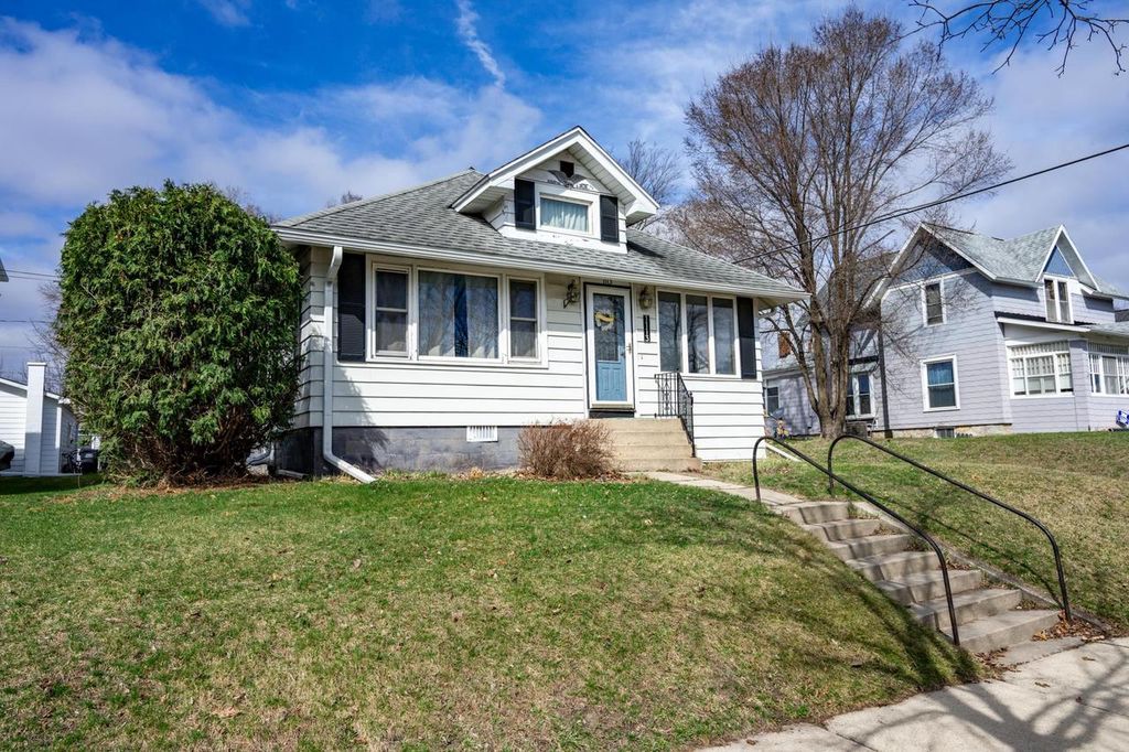 1113 Oak Avenue, Tomah, WI 54660