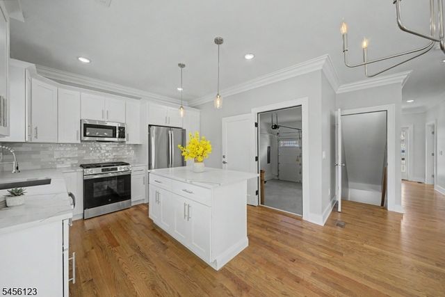 58 Navajo Ave, Parsippany-troy Hills Twp., NJ 07034
