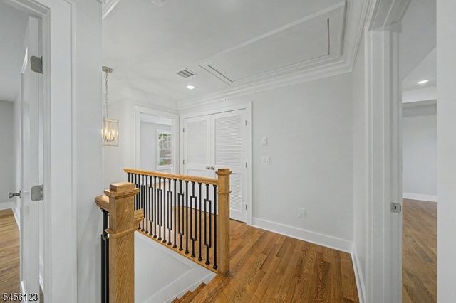 58 Navajo Ave, Parsippany-troy Hills Twp., NJ 07034