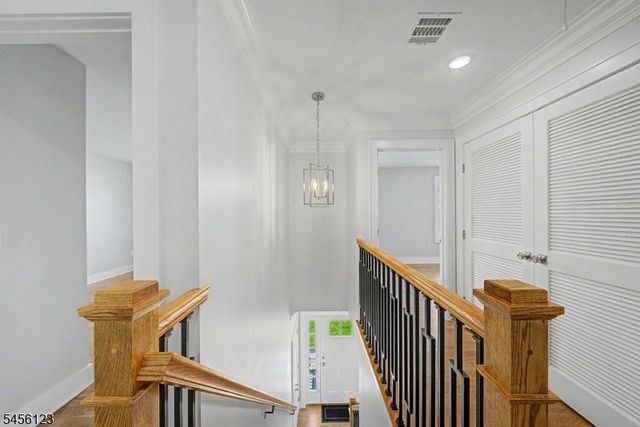 58 Navajo Ave, Parsippany-troy Hills Twp., NJ 07034