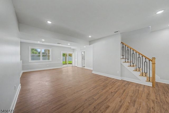 58 Navajo Ave, Parsippany-troy Hills Twp., NJ 07034