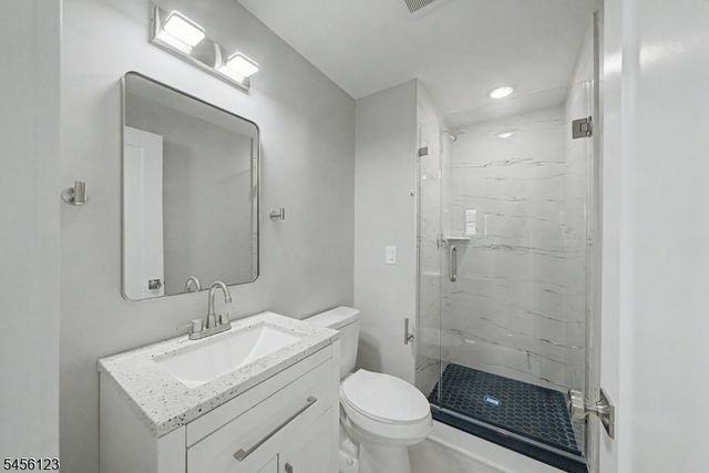 58 Navajo Ave, Parsippany-troy Hills Twp., NJ 07034