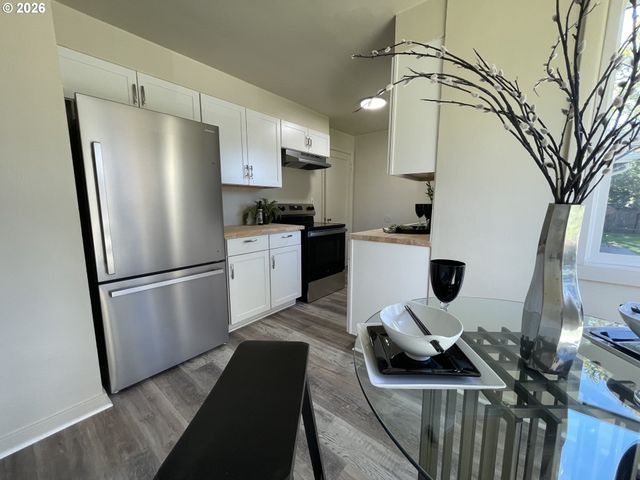 465 DAVIS St, Eugene, OR 97402