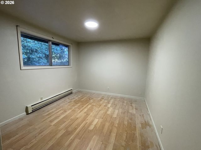 465 DAVIS St, Eugene, OR 97402