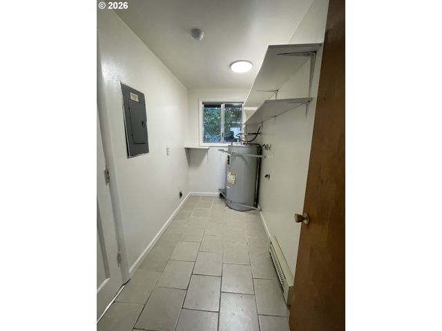 465 DAVIS St, Eugene, OR 97402