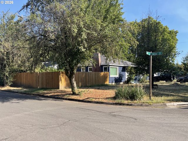 465 DAVIS St, Eugene, OR 97402