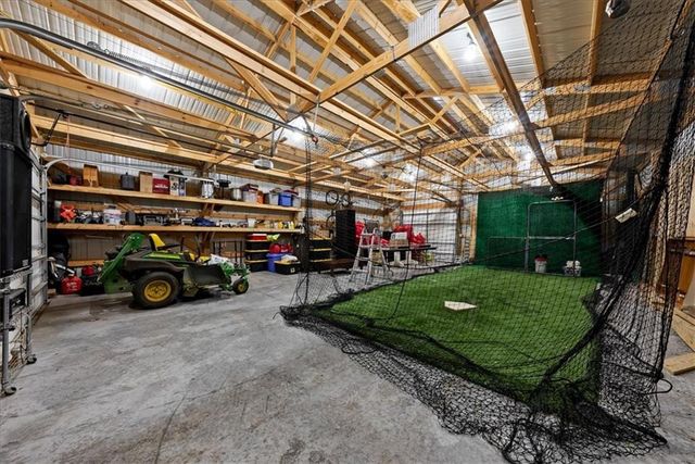 20425 Nall Avenue, Stilwell, KS 66085
