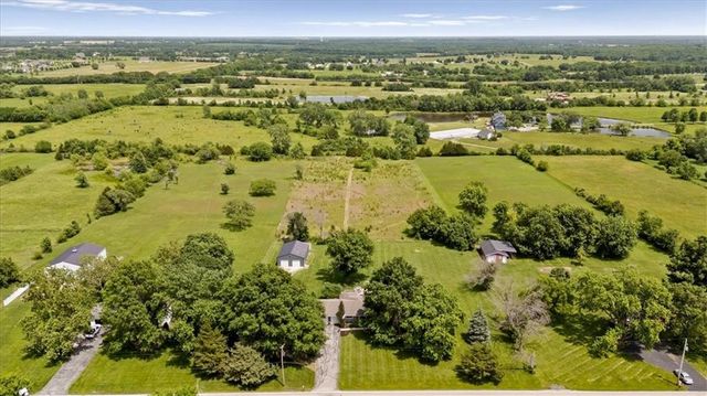 20425 Nall Avenue, Stilwell, KS 66085