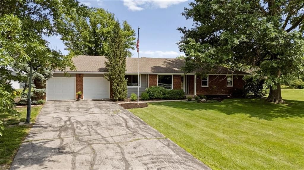 20425 Nall Avenue, Stilwell, KS 66085