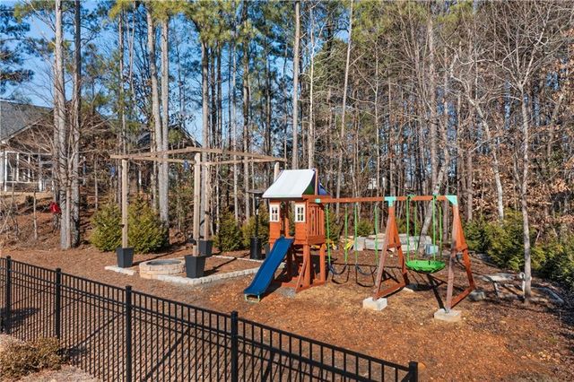 69 Fallen Branch Circle SE, Rome, GA 30161