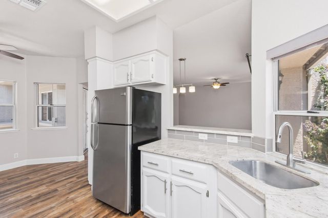 4025 Lowdan Ct, Roseville, CA 95747