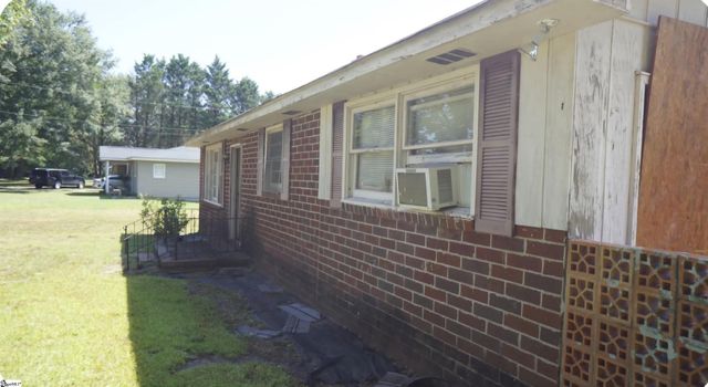 173 Burns Hill Road, Liberty, SC 29657