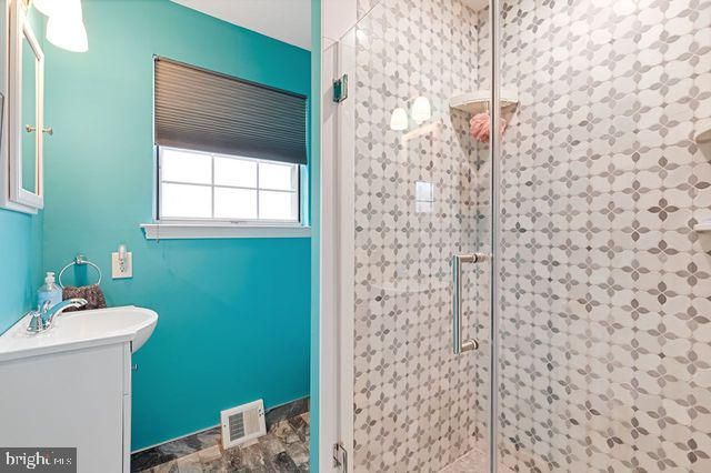 1120 ANGUS CIR, Blue Bell, PA 19422