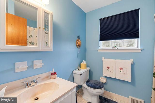 1120 ANGUS CIR, Blue Bell, PA 19422
