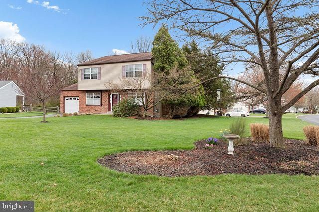 1120 ANGUS CIR, Blue Bell, PA 19422