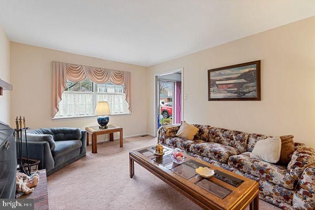 1120 ANGUS CIR, Blue Bell, PA 19422