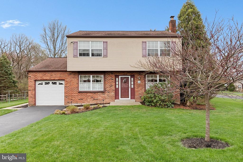 1120 ANGUS CIR, Blue Bell, PA 19422