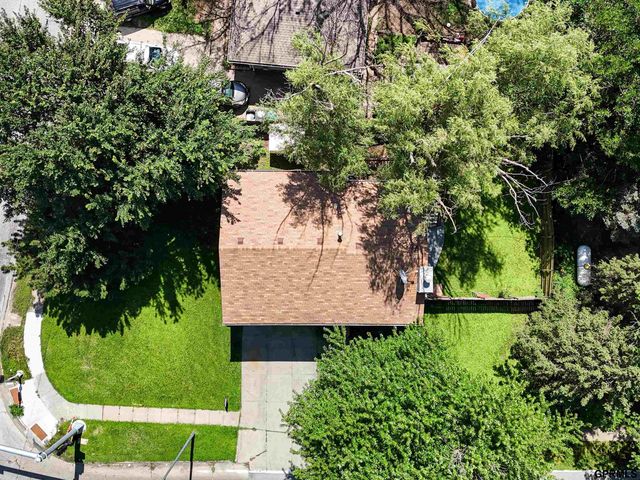 4523 Aurora Drive, Omaha, NE 68134