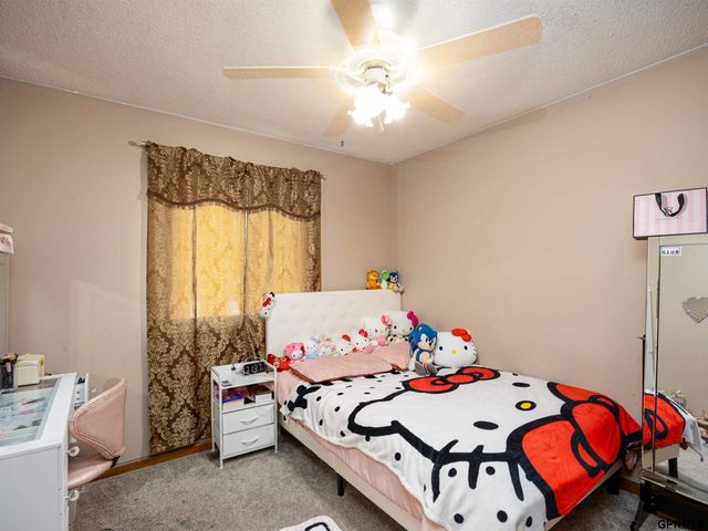 4523 Aurora Drive, Omaha, NE 68134