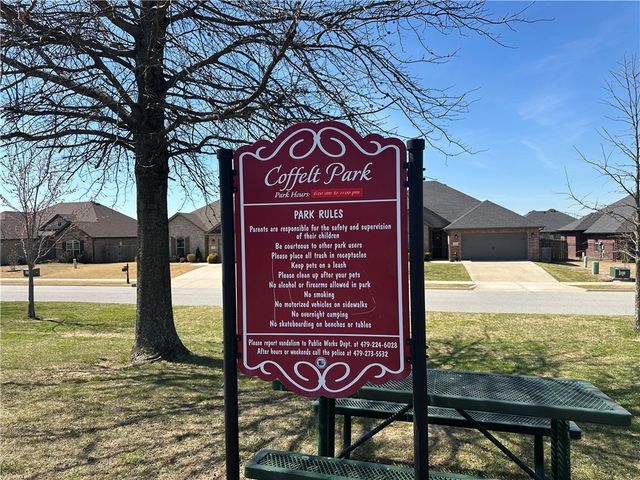 703 Olivia Lane, Centerton, AR 72719