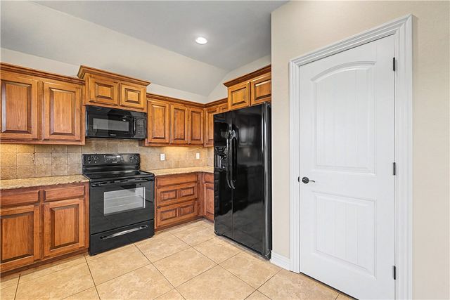 703 Olivia Lane, Centerton, AR 72719