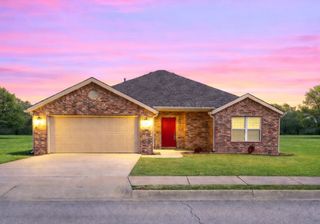 703 Olivia Lane, Centerton, AR 72719