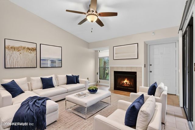 3801 CROWN POINT Road 1294, Jacksonville, FL 32257