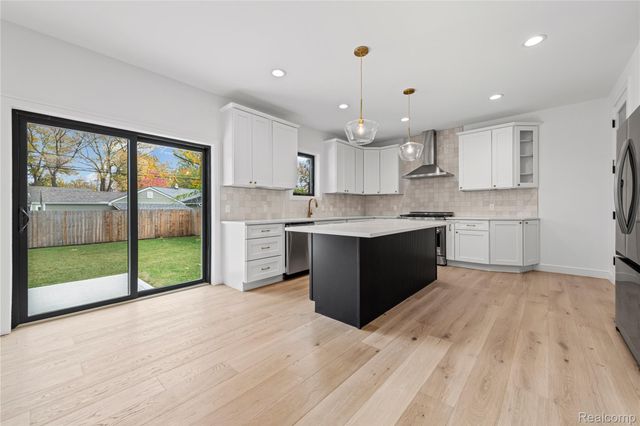 1517 McLean Avenue, Royal Oak, MI 48067