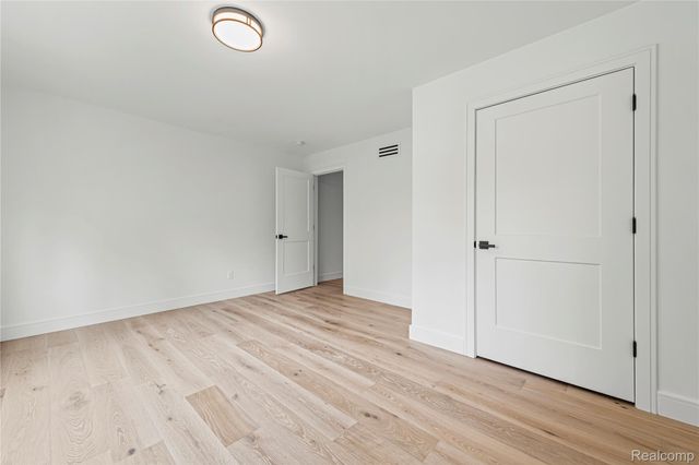 1517 McLean Avenue, Royal Oak, MI 48067