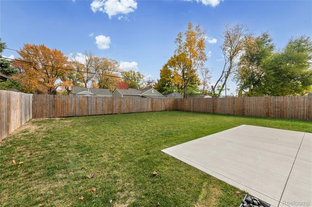 1517 McLean Avenue, Royal Oak, MI 48067