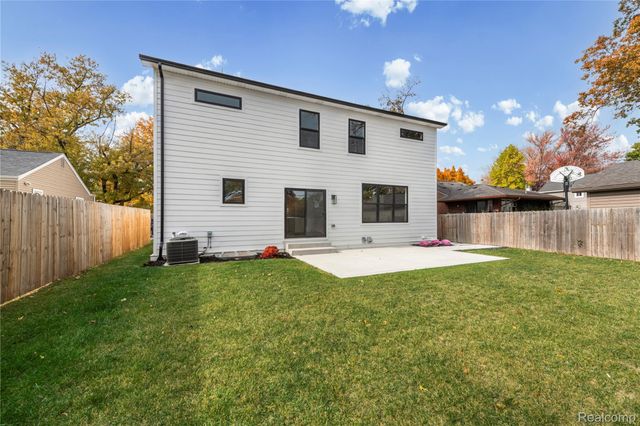 1517 McLean Avenue, Royal Oak, MI 48067