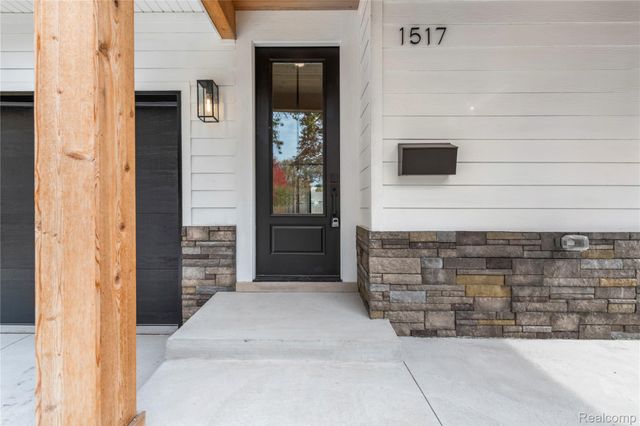 1517 McLean Avenue, Royal Oak, MI 48067