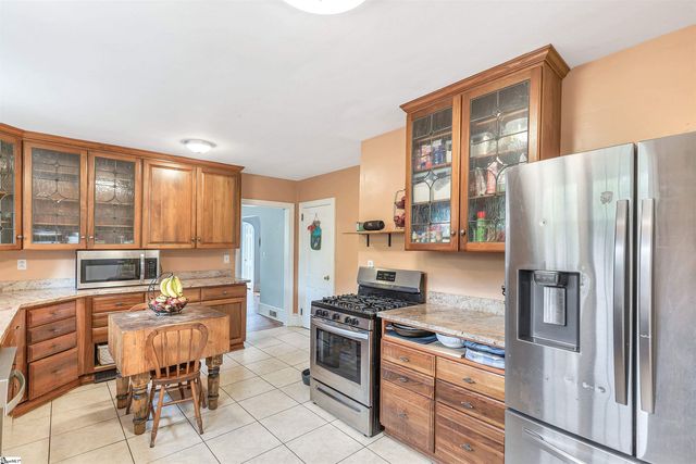 25 Central Avenue, Honea Path, SC 29654