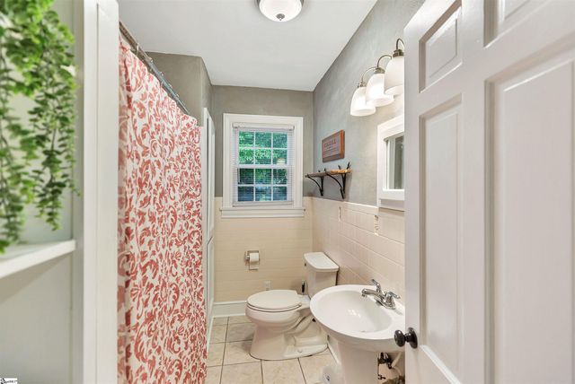 25 Central Avenue, Honea Path, SC 29654