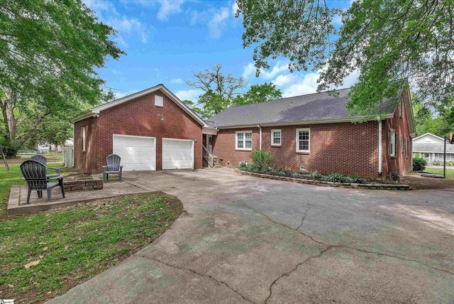 25 Central Avenue, Honea Path, SC 29654
