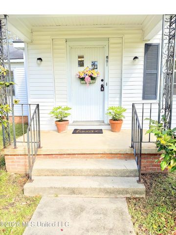 401 Kimball Avenue, Hattiesburg, MS 39401