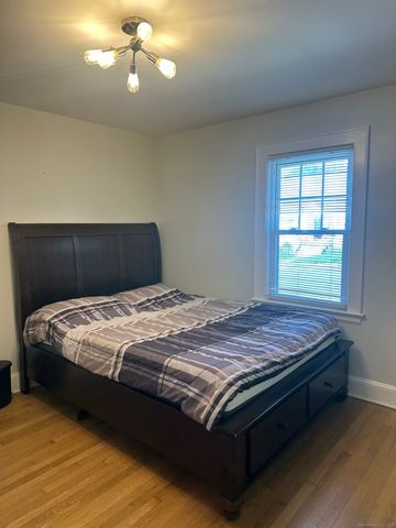 5 David Street, Waterford, CT 06385