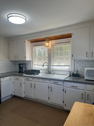 5 David Street, Waterford, CT 06385