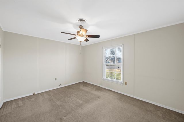 1307 W 5th Street, Mcgregor, TX 76657