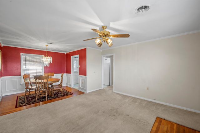 1307 W 5th Street, Mcgregor, TX 76657